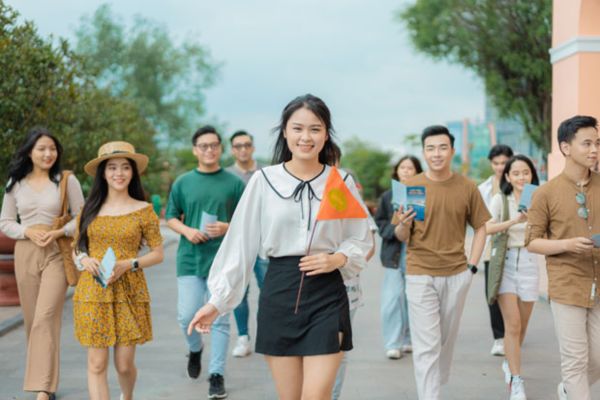 Đại học Mở Hà Nội tuyển sinh đại học từ xa ngành Quản trị dịch vụ du lịch và lữ hành