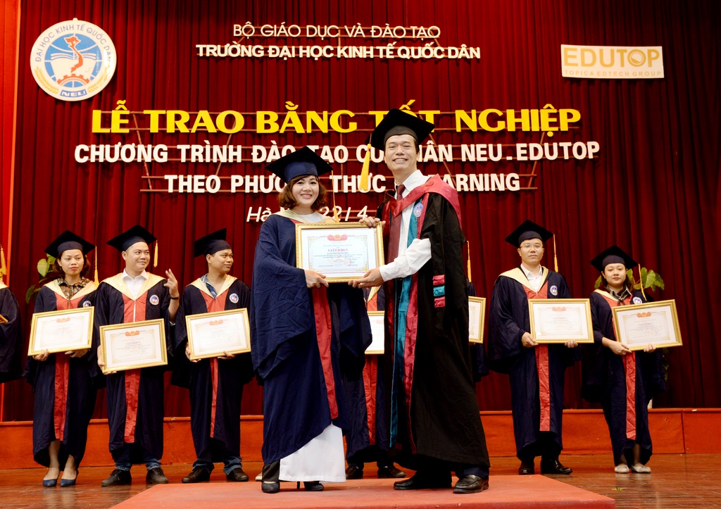 Đại học từ xa 2024